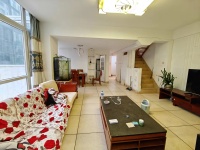 4室2廳1陽臺 86街公寓U2公寓客廳