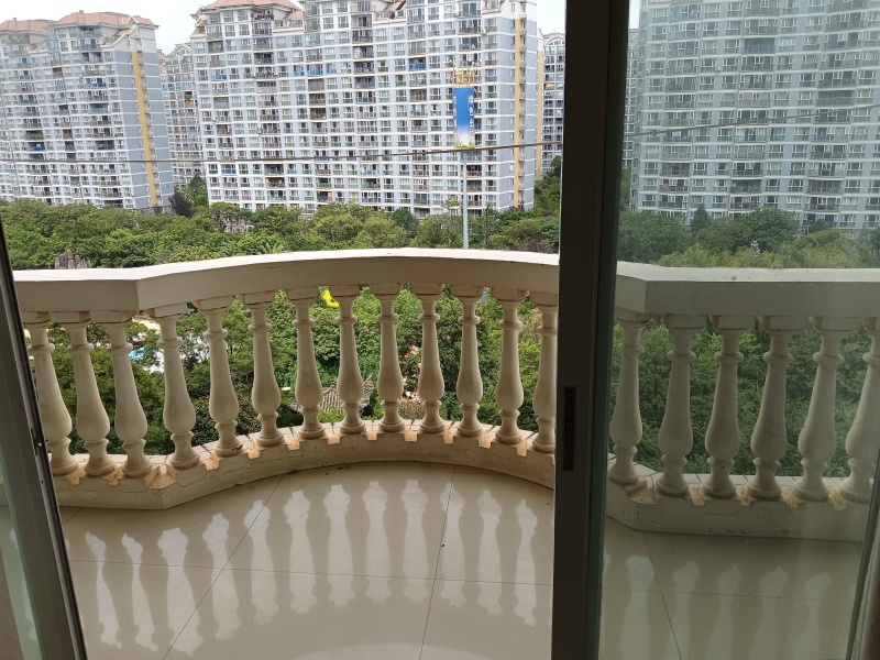 3室2廳2陽臺 世紀城玉春苑陽臺