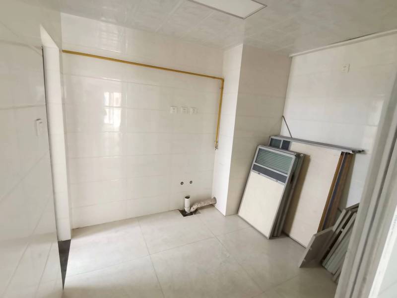 3室2廳1陽(yáng)臺(tái) 金泰國(guó)際一期廚房