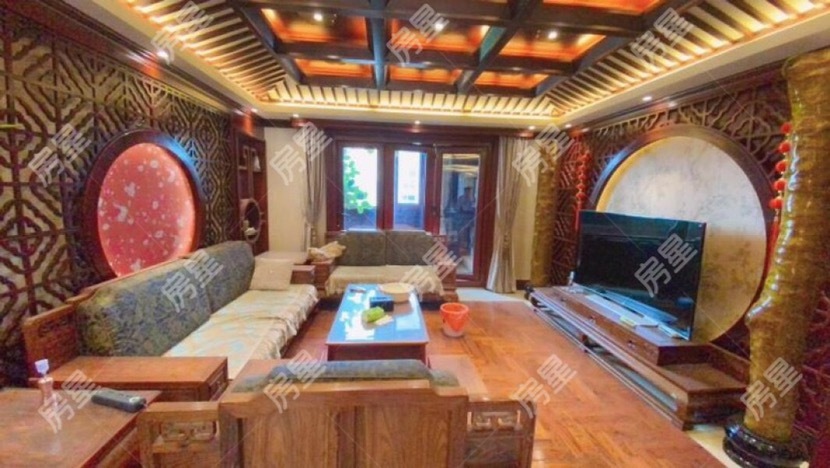 4室2廳2陽臺(tái) 紅星國際檀宮客廳