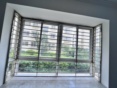 3室2廳 環(huán)衛(wèi)小區(qū)陽(yáng)臺(tái)