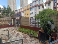 7室2廳2陽臺 鑫苑小區(qū)別墅陽臺