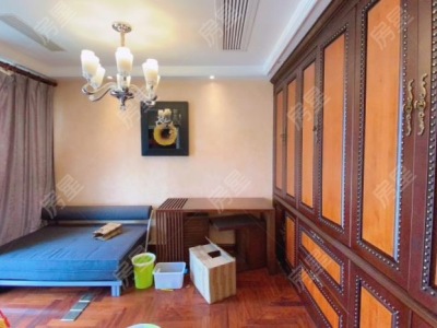 4室2廳2陽臺(tái) 紅星國際檀宮客廳