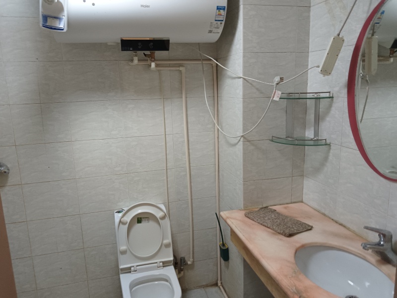 3室2廳2陽臺 世紀城玉春苑衛(wèi)生間