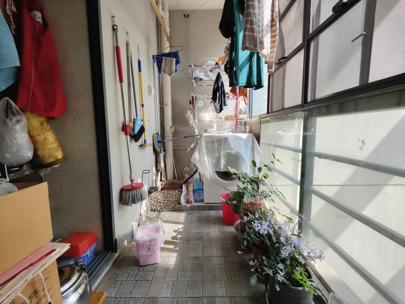 3室2廳2陽臺(tái) 銀海城市花園其他