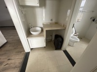 2室2廳1陽臺 國?，F(xiàn)代城薔薇苑衛(wèi)生間