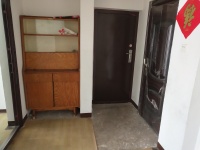 4室2廳3陽臺 ?？禍厝▓@門廳