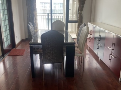 6室3廳3陽(yáng)臺(tái) 金江小區(qū)旭苑餐廳
