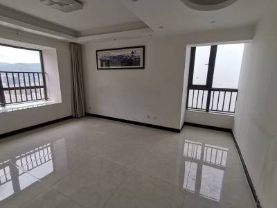 3室2廳1陽(yáng)臺(tái) 金泰國(guó)際一期臥室