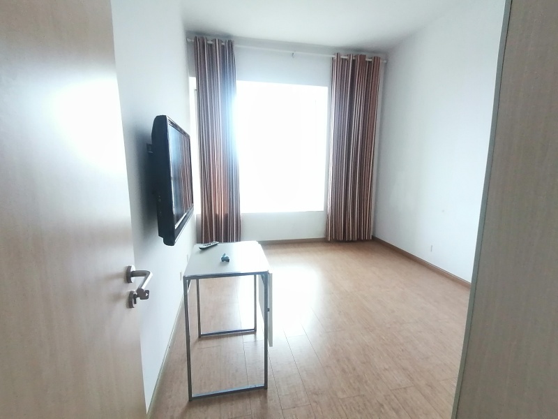 4室2廳2陽臺(tái) 湖畔之夢(mèng)客廳