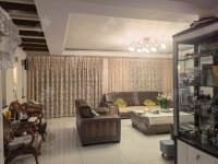 5室2廳3陽(yáng)臺(tái) 西麗園客廳