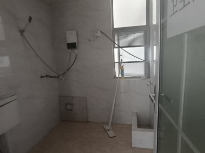 3室1廳1陽臺 海源財富中心