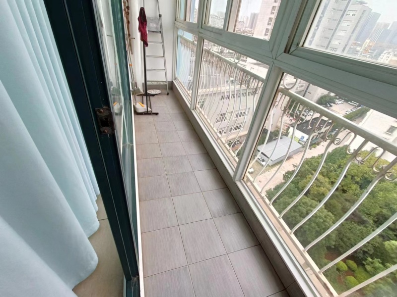 4室2廳4陽臺 金桂苑陽臺