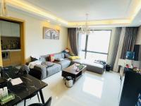 3室2廳1陽臺 濱江俊園香儂組團客廳