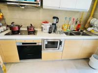 3室2廳1陽臺 濱江俊園香儂組團廚房