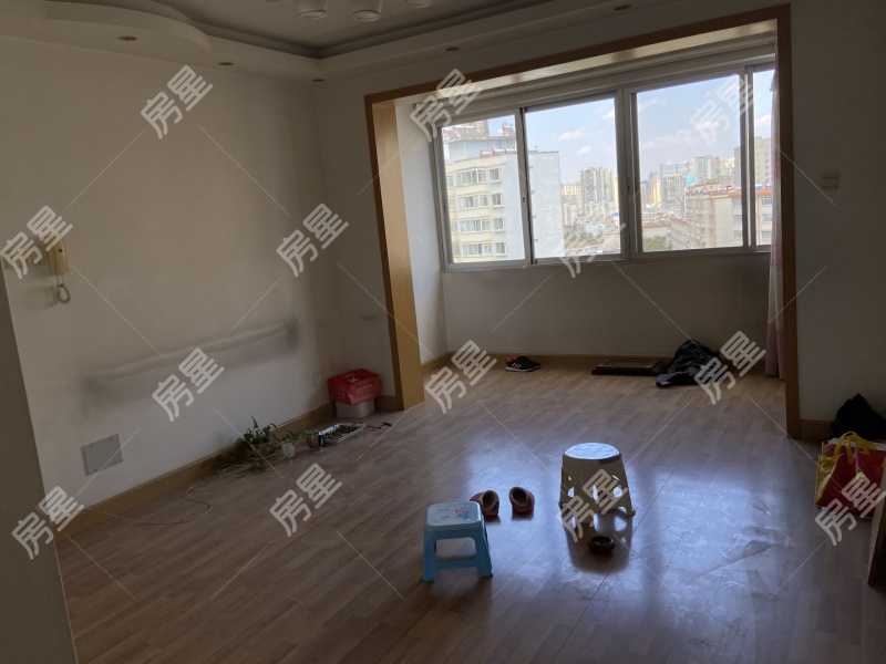 3室2廳1陽臺 無線電廠宿舍（建設(shè)路238號）客廳