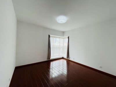 3室2廳2陽臺 金色俊園