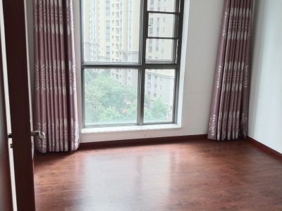 3室2廳2陽(yáng)臺(tái) 俊發(fā)城牡丹苑