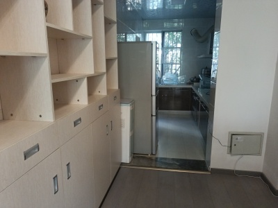 3室2廳1陽(yáng)臺(tái) 佳湖新城