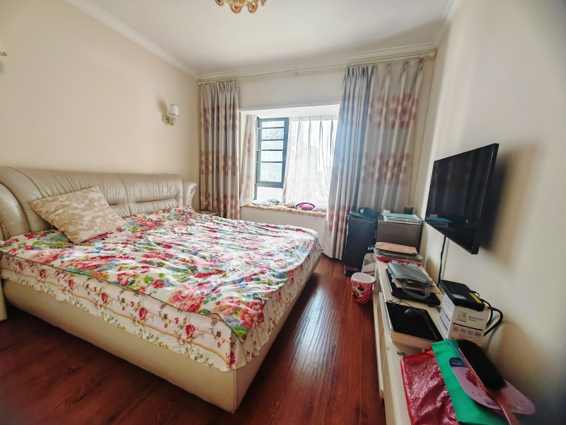 4室2廳1陽臺(tái) 同德昆明廣場(chǎng)A區(qū)臥室