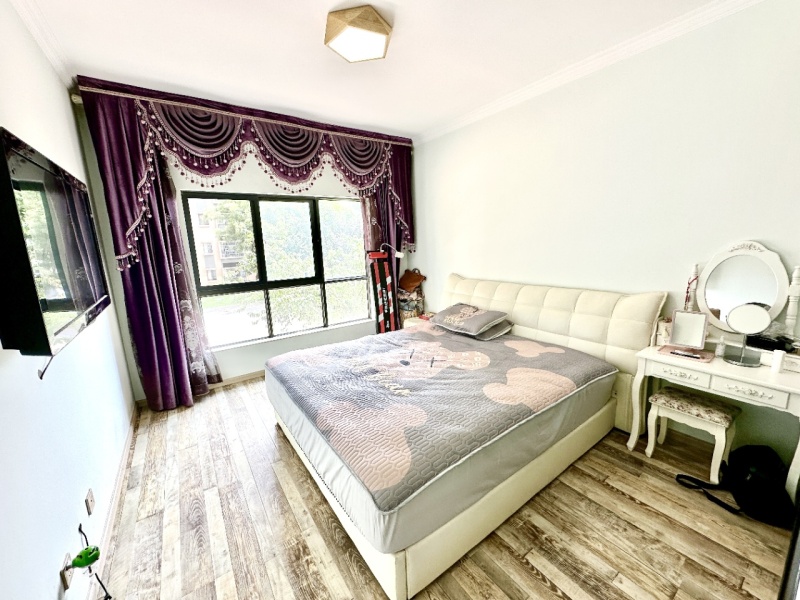 4室2廳2陽臺(tái) 實(shí)力壹方城臥室