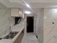 1室1廳1陽臺 藍(lán)光水岸公園公寓門廳