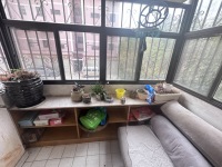 3室2廳1陽(yáng)臺(tái) 金實(shí)小區(qū)耀實(shí)園陽(yáng)臺(tái)