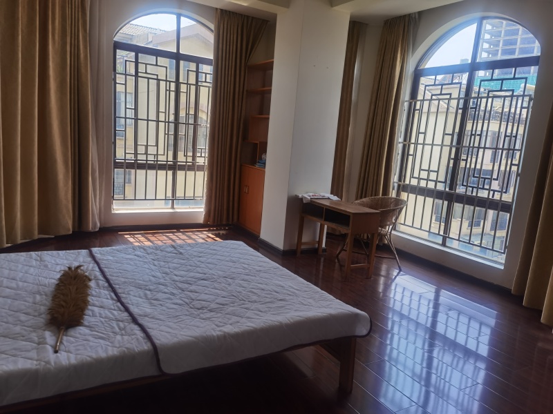 5室2廳2陽臺 邦盛南城坊臥室