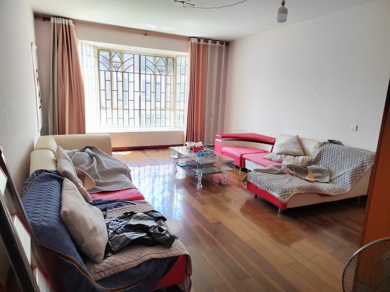 7室3廳2陽臺 夏意雅園別墅客廳