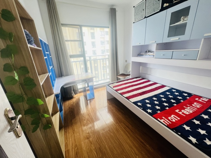 3室2廳1陽(yáng)臺(tái) 龍湖水晶酈城書(shū)房