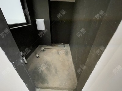 4室3廳4陽臺 美的順城府別墅衛(wèi)生間