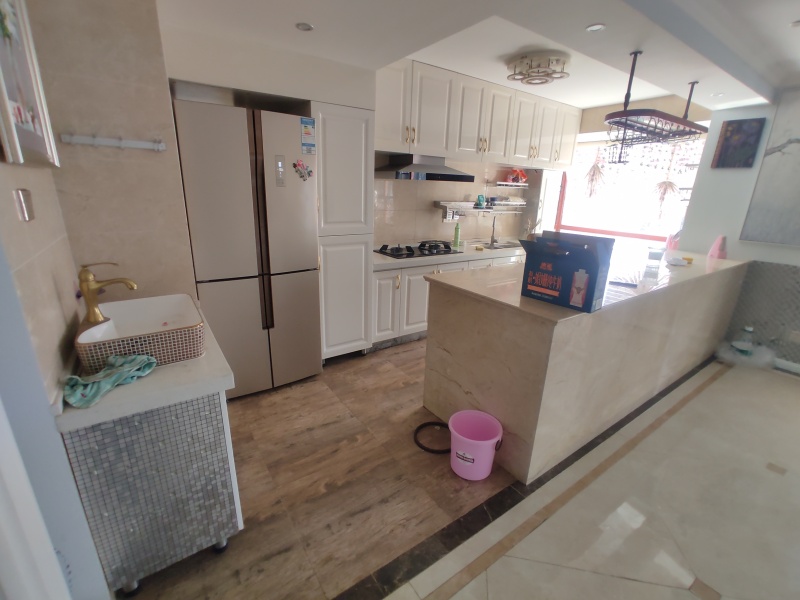 4室2廳2陽臺 南亞風(fēng)情第壹城星辰苑廚房