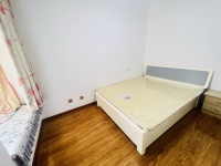 3室2廳1陽(yáng)臺(tái) 龍湖水晶酈城臥室