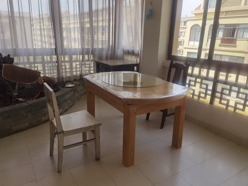 5室2廳2陽臺 邦盛南城坊餐廳