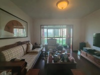 4室2廳2陽(yáng)臺(tái) 金域緹香客廳