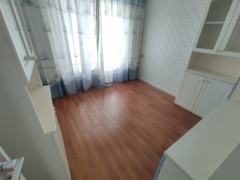 4室2廳2陽臺 南亞風(fēng)情第壹城星辰苑臥室