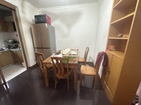 3室2廳1陽(yáng)臺(tái) 金實(shí)小區(qū)耀實(shí)園餐廳