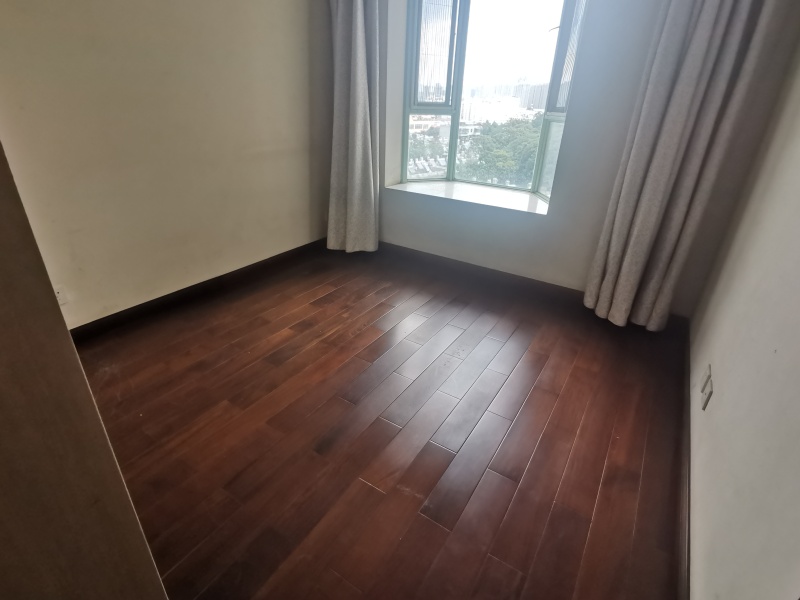 3室2廳1陽(yáng)臺(tái) 翠湖俊園臥室