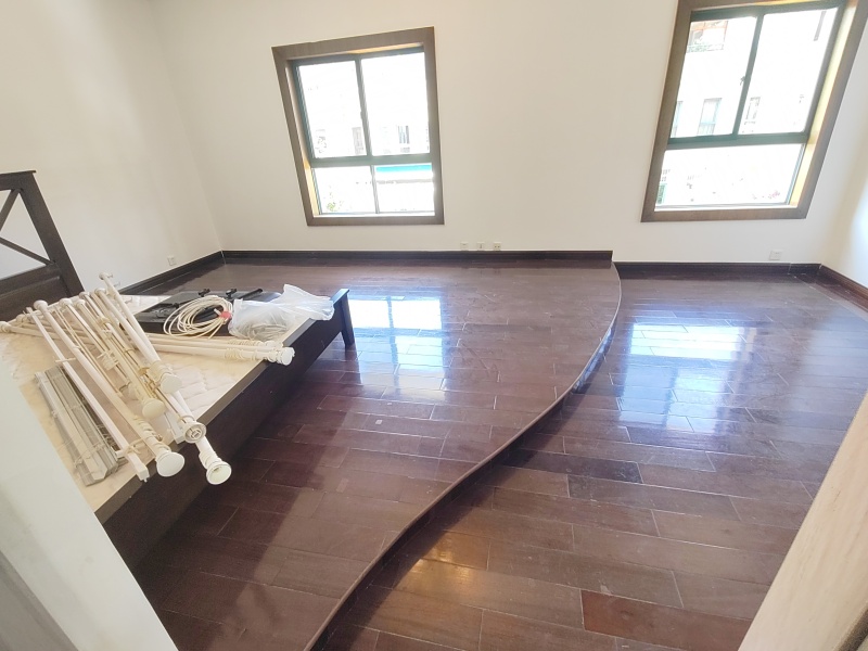 3室2廳2陽(yáng)臺(tái) 滇池森林別墅臥室