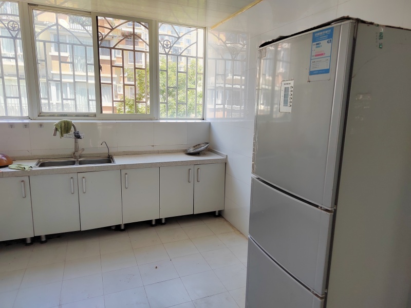 7室3廳2陽臺 夏意雅園別墅客廳