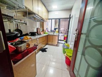 4室2廳1陽臺(tái) 同德昆明廣場(chǎng)A區(qū)廚房