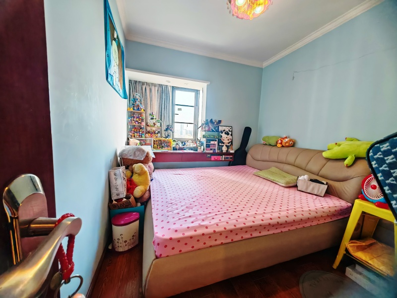 4室2廳1陽臺(tái) 同德昆明廣場(chǎng)A區(qū)臥室