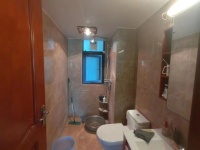 4室2廳2陽(yáng)臺(tái) 金域緹香衛(wèi)生間