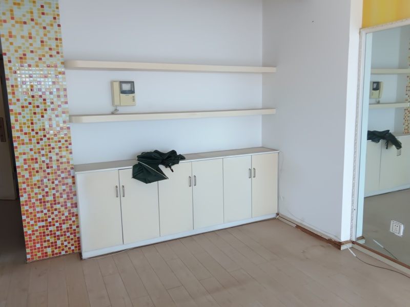 2室2廳1陽(yáng)臺(tái) 櫻花麗景公寓客廳