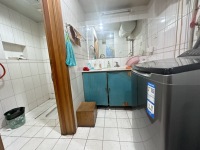 3室2廳1陽(yáng)臺(tái) 金實(shí)小區(qū)耀實(shí)園衛(wèi)生間