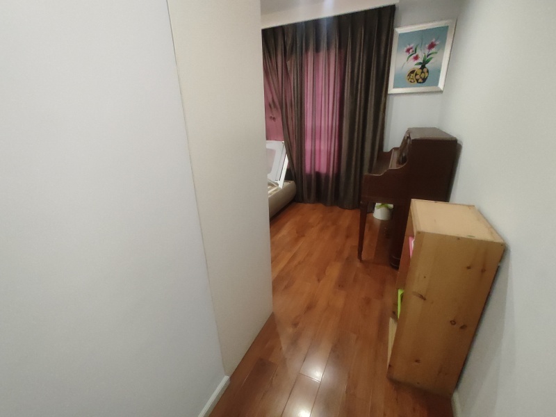 4室2廳2陽臺 南亞風(fēng)情第壹城星辰苑臥室