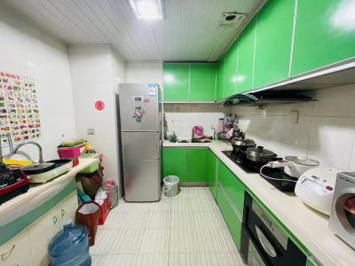 3室2廳2陽(yáng)臺(tái) 金帝富士商住樓