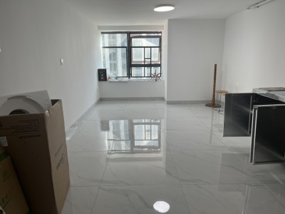 2室2廳1陽臺(tái) 海倫堡中央廣場(chǎng)