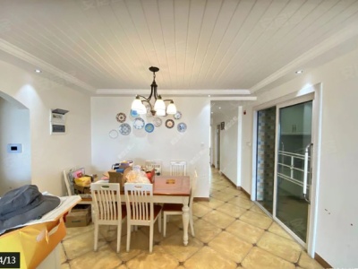 3室2廳2陽臺 海倫先生