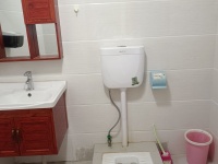 5室3廳2陽臺 英茂嘉園衛(wèi)生間